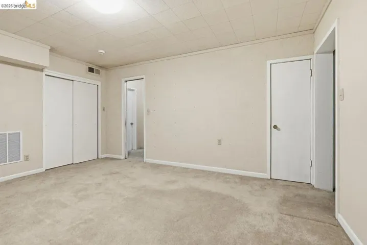 6480 Ascot Dr, Oakland, California 94611