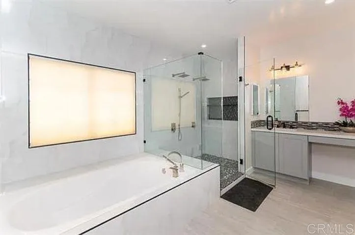 29979 Robbie Lane, Vista, California 92084