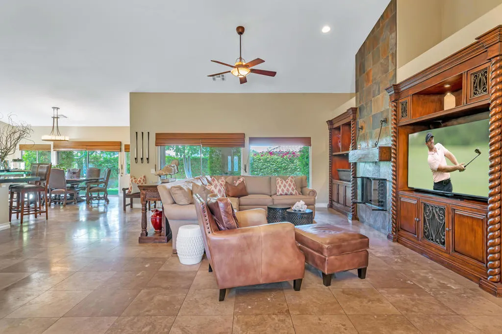 10-10-Photo-10