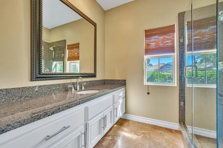 25-25-Photo-25