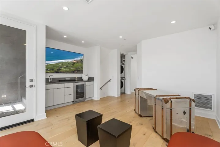 3306 Via Oporto, Newport Beach, California 92663