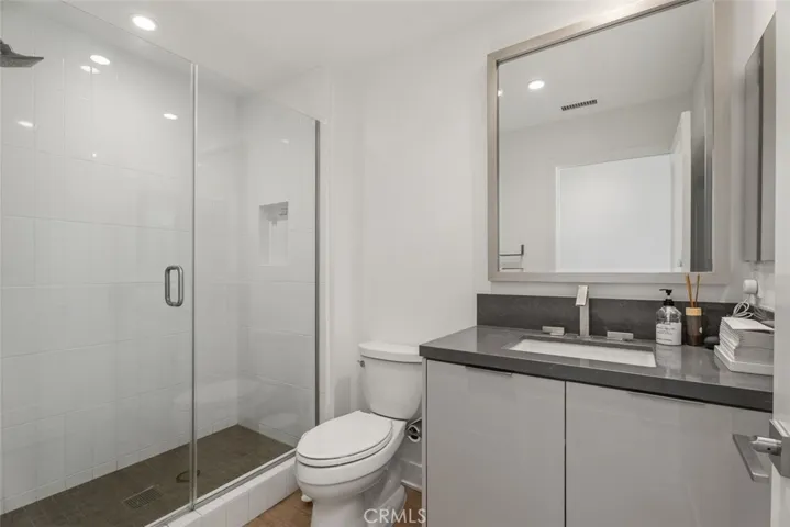 Main level Bathroom