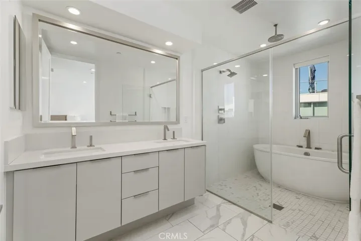 3306 Via Oporto, Newport Beach, California 92663