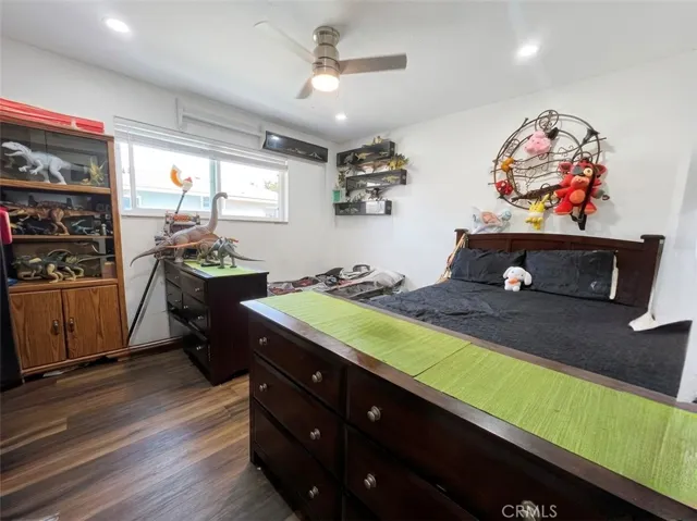 7245 Lyons, Hesperia, California 92345