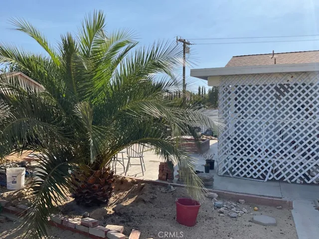 15947 Topango Road, Victorville, California 92394