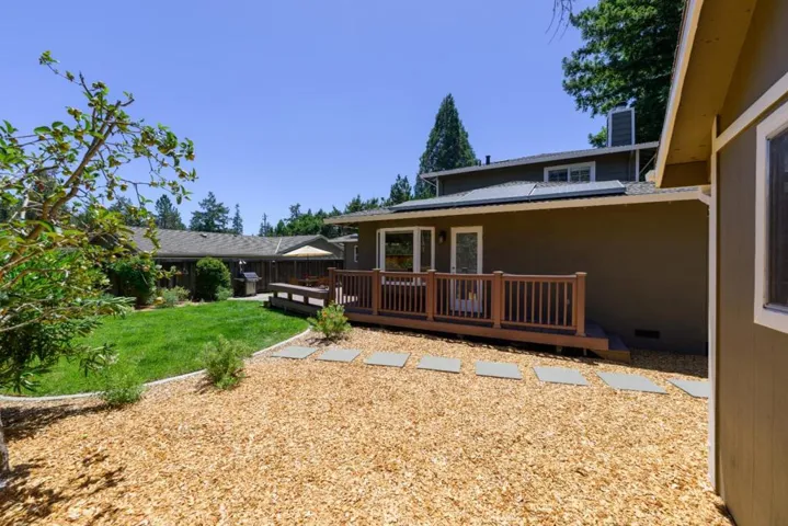240 Bobs Lane, Scotts Valley, California 95066