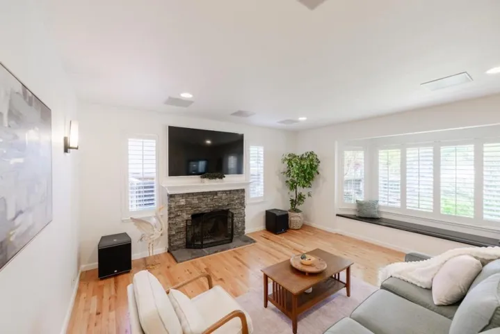 240 Bobs Lane, Scotts Valley, California 95066