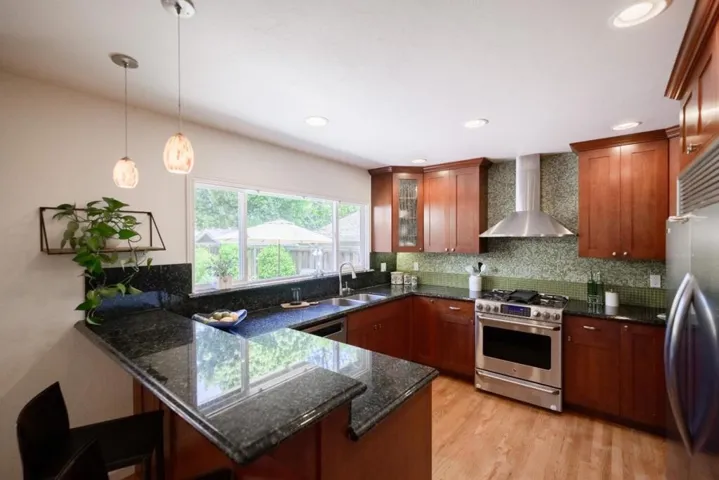 240 Bobs Lane, Scotts Valley, California 95066