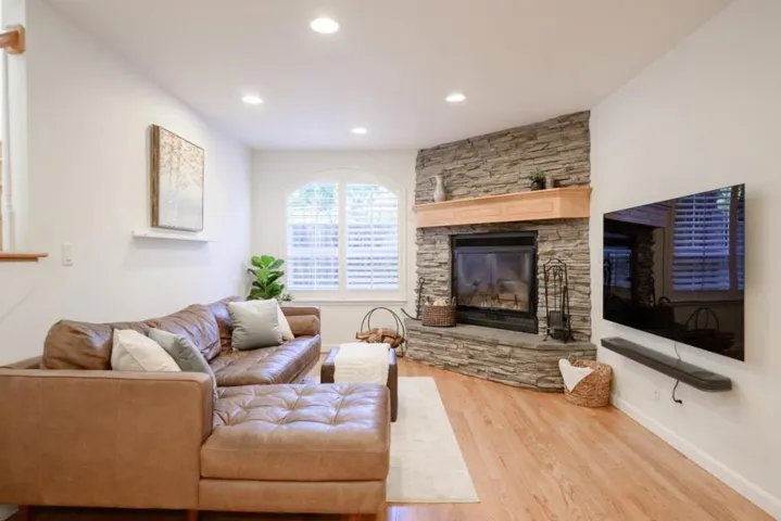 240 Bobs Lane, Scotts Valley, California 95066