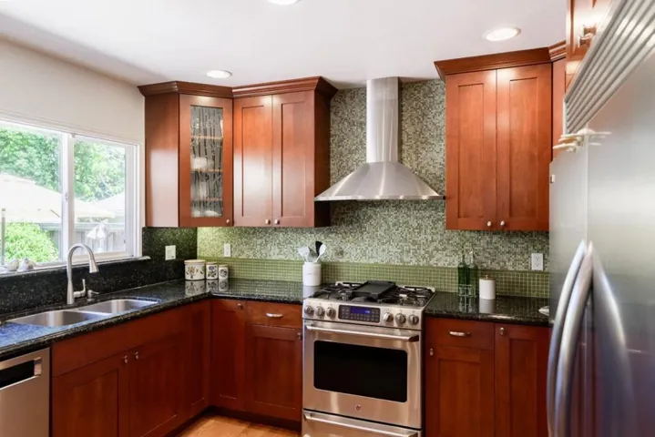 240 Bobs Lane, Scotts Valley, California 95066