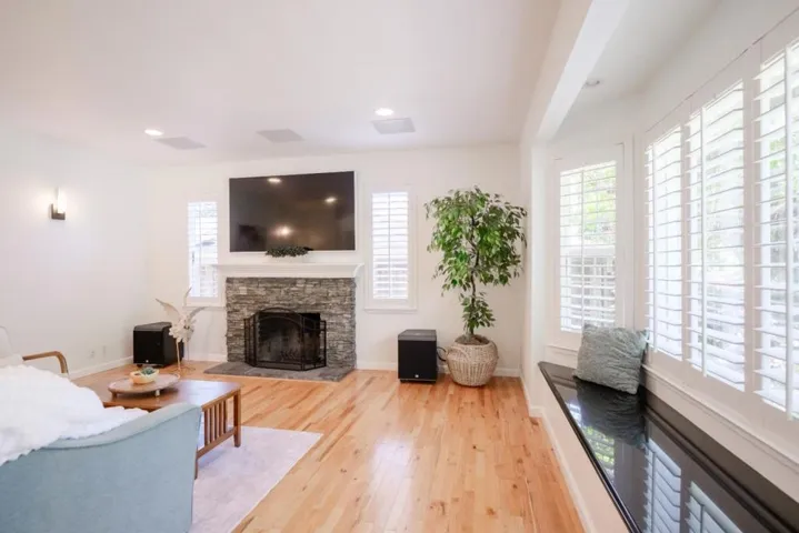 240 Bobs Lane, Scotts Valley, California 95066