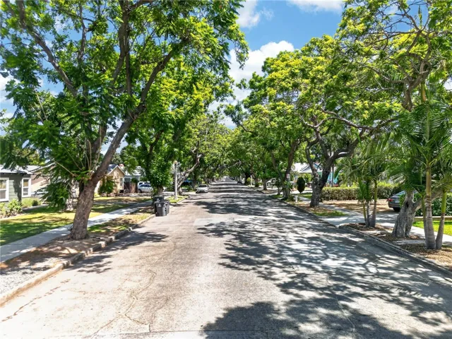Historical Wilshire Square Neighborhood with streets lined with lush, mature trees