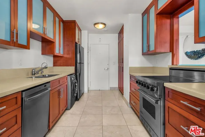865 Comstock Avenue 4c, Los Angeles, California 90024