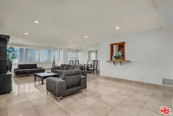865 Comstock Avenue 4c, Los Angeles, California 90024
