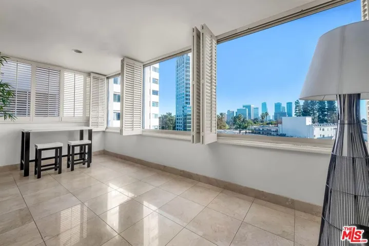 865 Comstock Avenue 4c, Los Angeles, California 90024