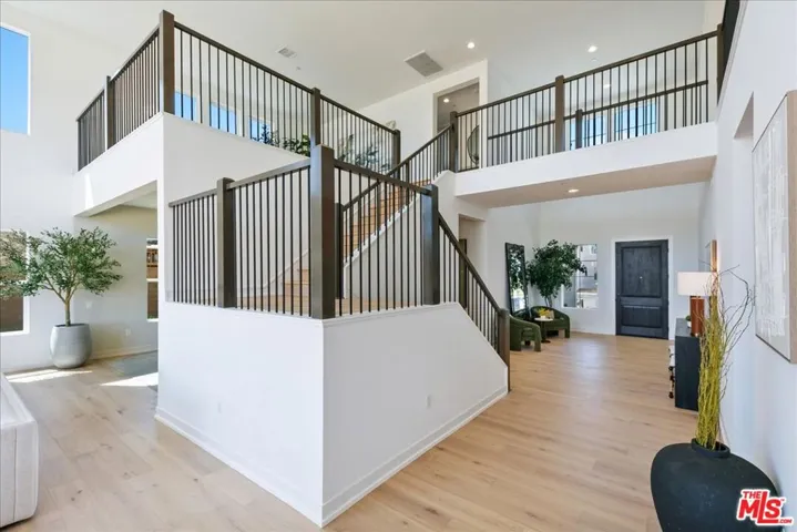 22810 Seaqua Circle, Chatsworth, California 91311