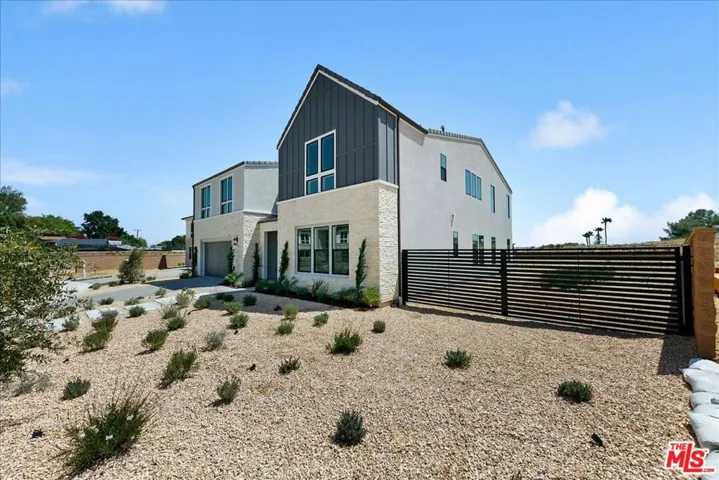 22810 Seaqua Circle, Chatsworth, California 91311