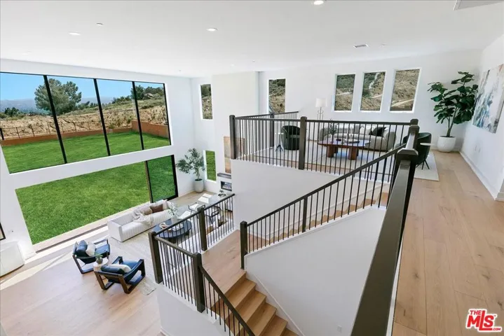 22810 Seaqua Circle, Chatsworth, California 91311