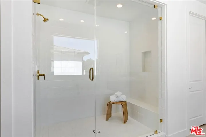 22810 Seaqua Circle, Chatsworth, California 91311