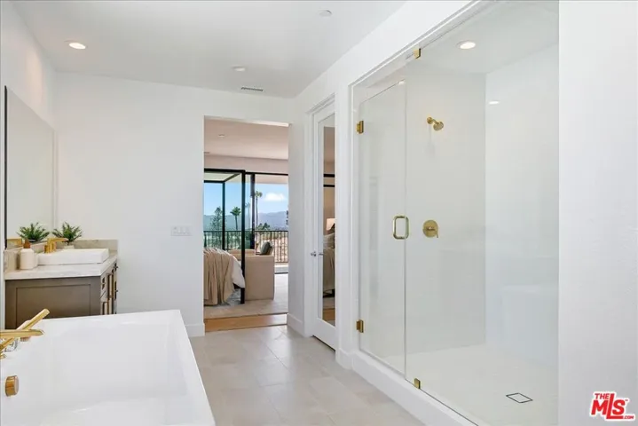 22810 Seaqua Circle, Chatsworth, California 91311