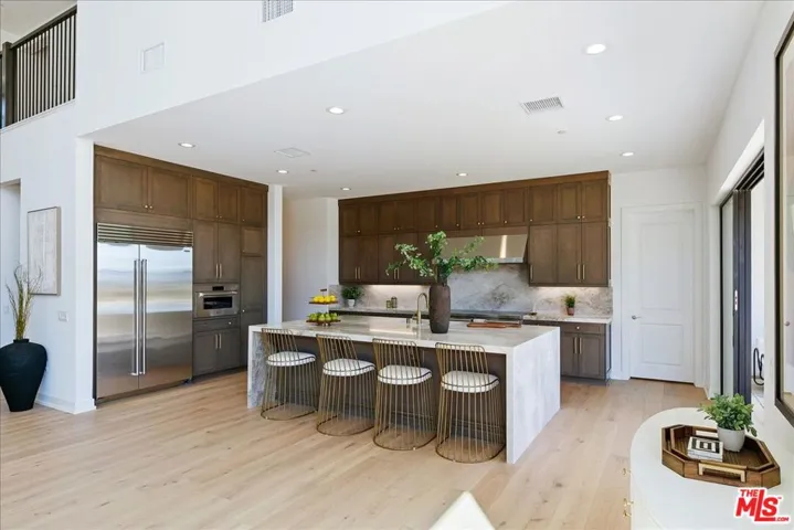 22810 Seaqua Circle, Chatsworth, California 91311