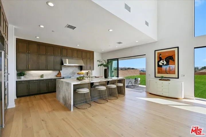 22810 Seaqua Circle, Chatsworth, California 91311