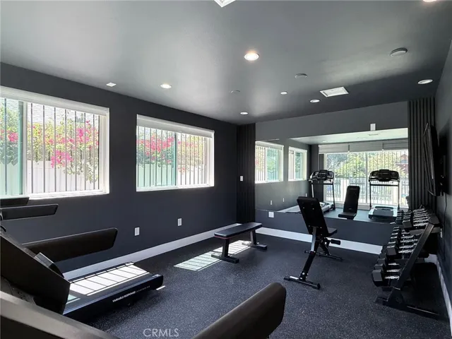 1575 W 35th, Los Angeles, California 90018