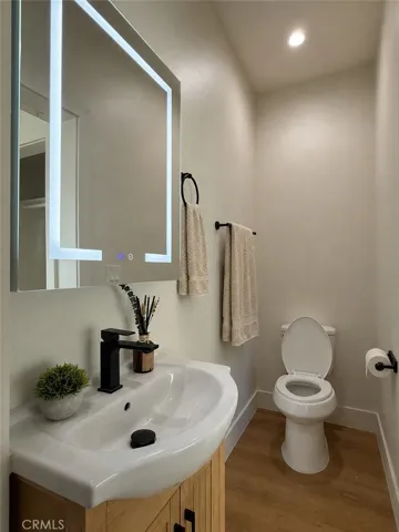 1575 W 35th, Los Angeles, California 90018