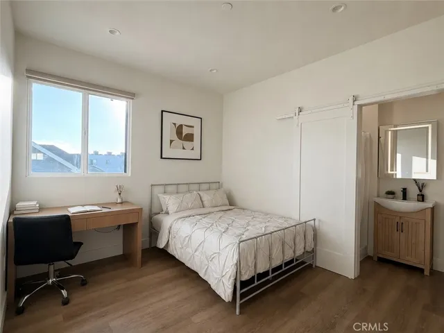 1575 W 35th, Los Angeles, California 90018