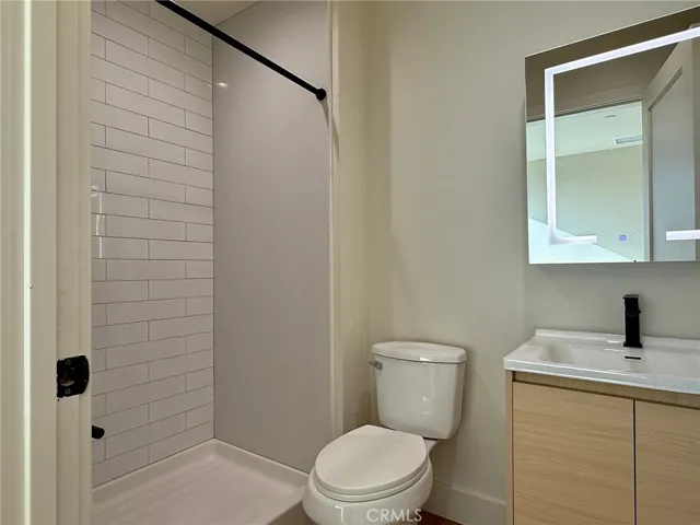 1575 W 35th, Los Angeles, California 90018