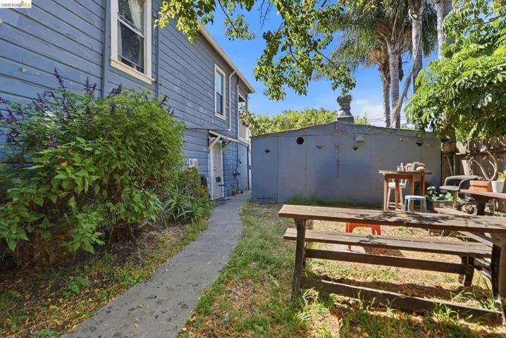 1072 56th St, Oakland, California 94608