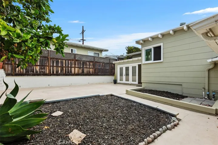 SPACIOUS REAR PATIO