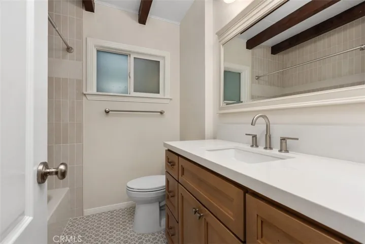 BATHROOM 2 - ADJACENT TO BEDROOMS