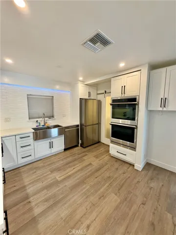 20457 Eccles, Los Angeles, California 91306