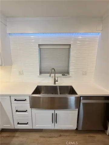 20457 Eccles, Los Angeles, California 91306