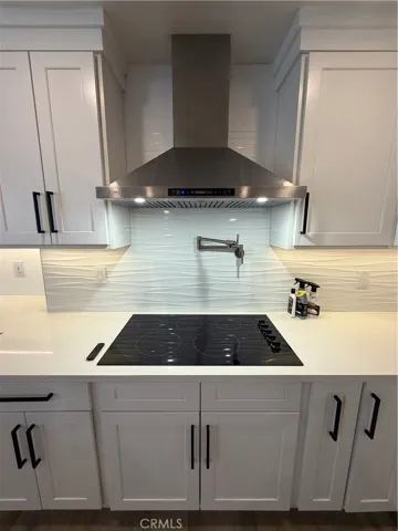 20457 Eccles, Los Angeles, California 91306
