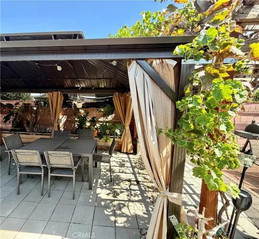 20457 Eccles, Los Angeles, California 91306