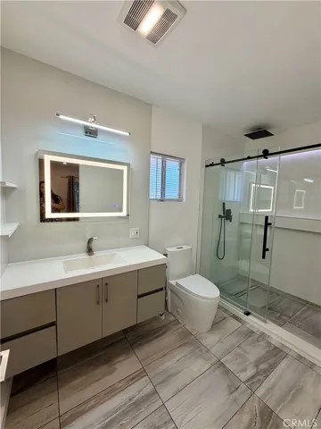 20457 Eccles, Los Angeles, California 91306