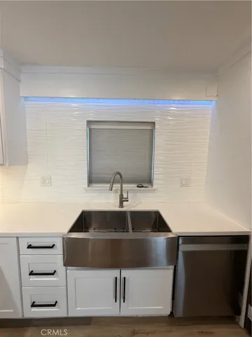 20457 Eccles, Los Angeles, California 91306