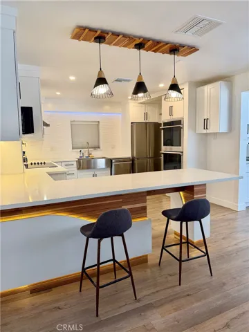 20457 Eccles, Los Angeles, California 91306