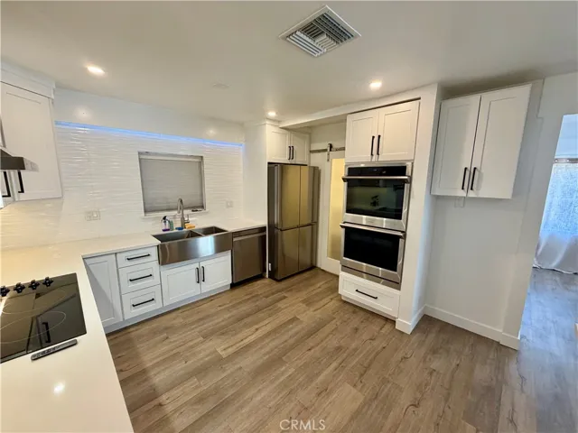 20457 Eccles, Los Angeles, California 91306