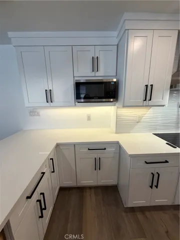 20457 Eccles, Los Angeles, California 91306