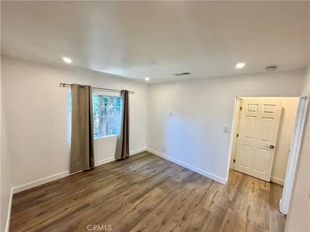 20457 Eccles, Los Angeles, California 91306