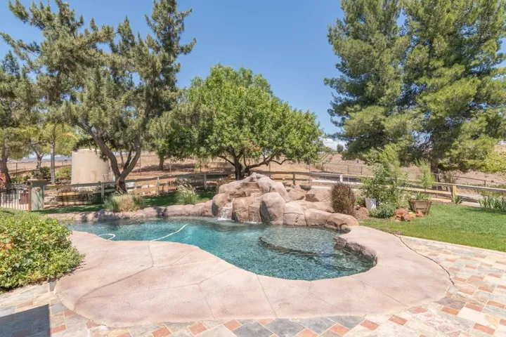 37890 Normandy, Winchester, California 92596