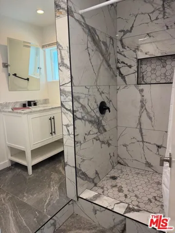 160 W 59th Street 1/4, Los Angeles, California 90003