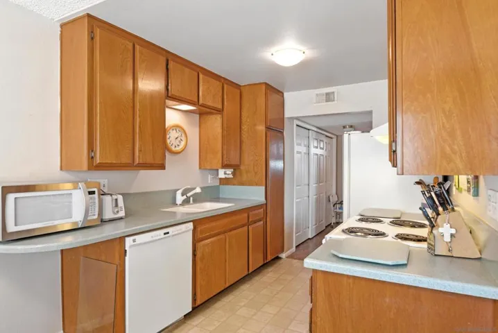 450 W Vermont Ave 807, Escondido, California 92025