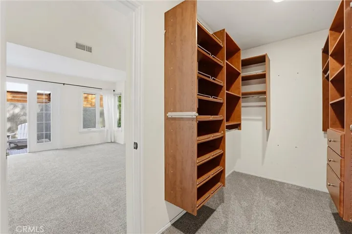 Walk-in closet