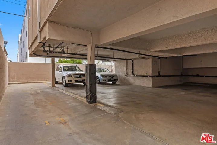 11836 Mayfield Avenue 9, Los Angeles, California 90049