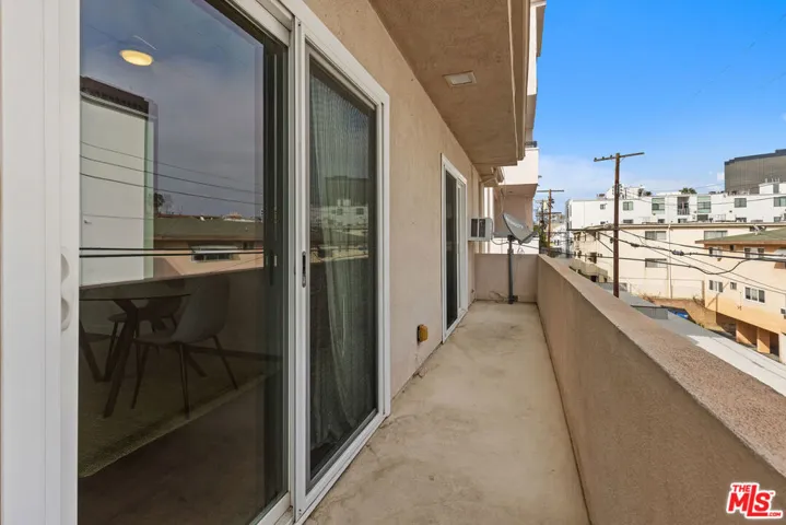 11836 Mayfield Avenue 9, Los Angeles, California 90049