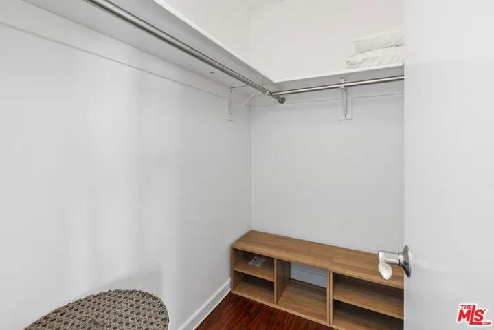 11836 Mayfield Avenue 9, Los Angeles, California 90049